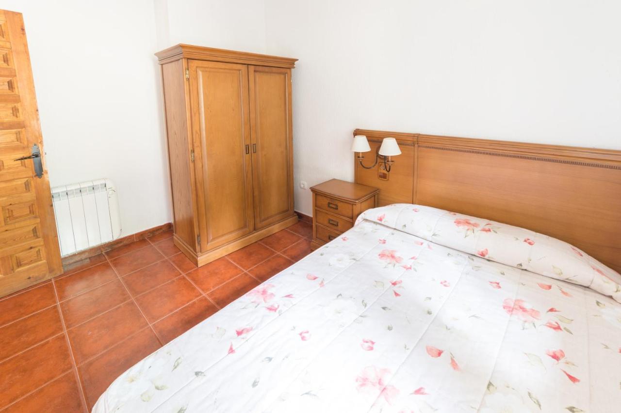 Apartamentos Rurales El Colvillo Trillo Buitenkant foto